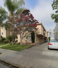1125 N Maryland Ave Apartments