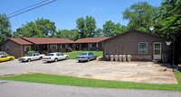 1116-1126 Fielding Dr Apartments