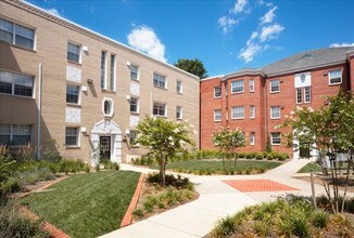 Sheffield Court Rentals - Arlington, VA | Apartments.com