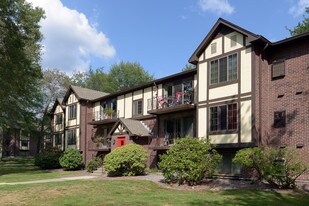 Royal Crest Estates North Andover Apartments