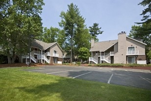 Residences at Daniel Webster Apartments