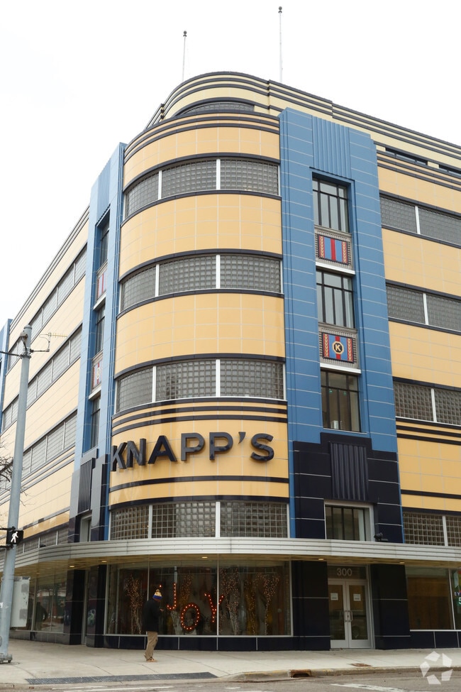 Knapp's Centre Apartments