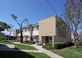 Loma Palisades Apartments