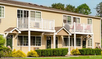 Lakeside Village Apartments