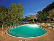LakeVue Apartments