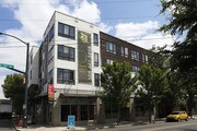 20 on Hawthorne Apartments