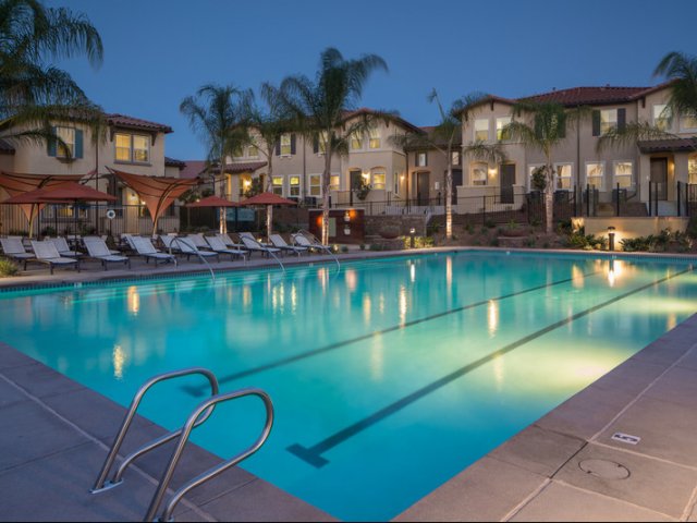 Casa Lago Apartments