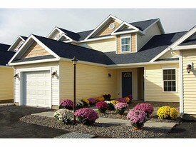 Lewiston at Pheasant Run Apartments