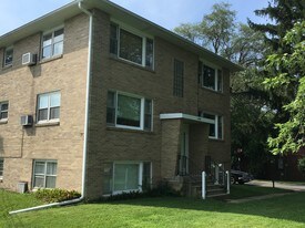 2020 N Kickapoo St Lincoln IL Apartments
