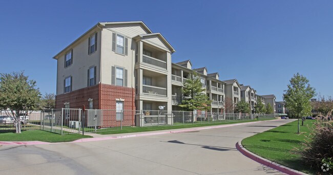 Attiva Lewisville Apartments