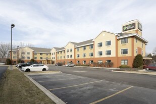 Furnished Studio – Chicago - Lansing Apartments