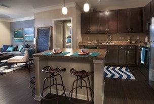 Grand Oak at Town Park Apartments