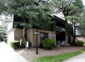 Hidden Lake Apartments
