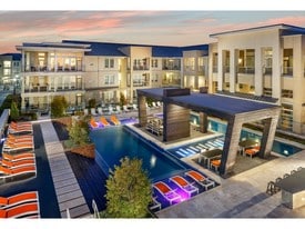 Avenue900 Apartments