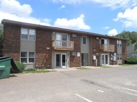 1152 5th St E Altoona WI Apartments