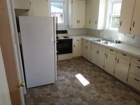 213 N Nickel Plate St Louisville OH Apartments