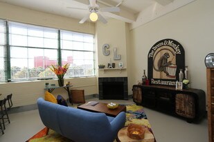 Cadillac Lofts Apartments