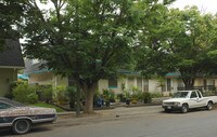 5268-5272 Snow Dr Apartments
