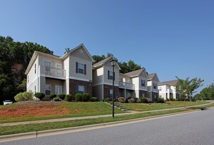 Hampton Corners Apartments