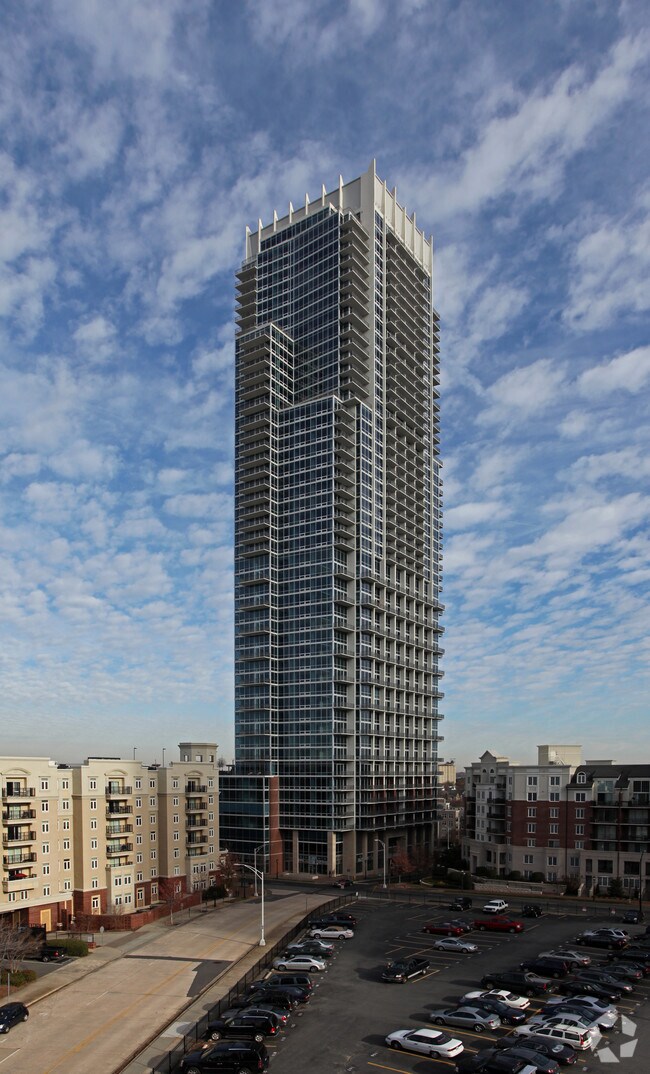 The Vue Charlotte on 5th Apartments