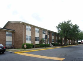 Hampton Oaks Apartments