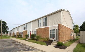 Ashton Pines Apartments & Townhomes