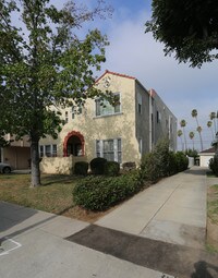 1129 N Maryland Ave Apartments