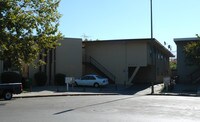 2752 Kollmar Dr Apartments