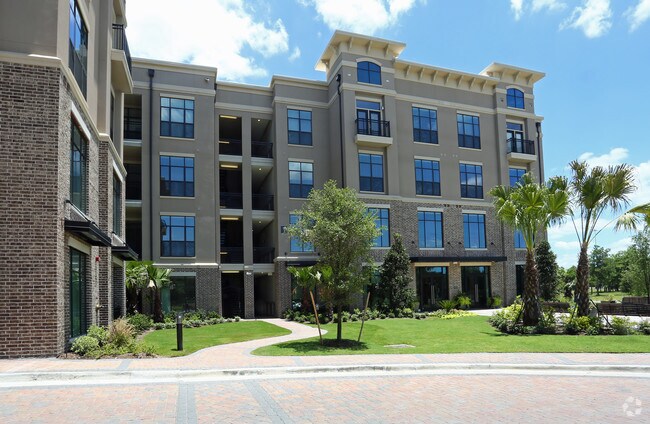 Heights Park Row Apartments