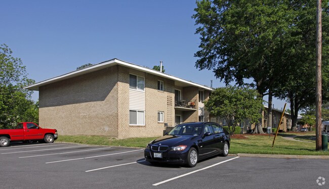 Colony Point Apartments