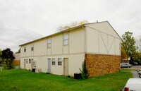 2250 Webster Canyon Ct Apartments