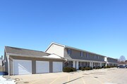 Ravenwood Townhomes Apartments