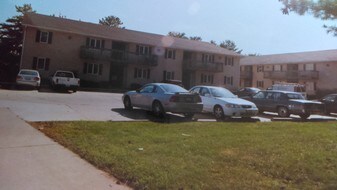 3180 Cobblestone Ln Springfield IL Apartments