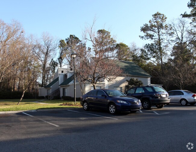 Windjammer Apartments