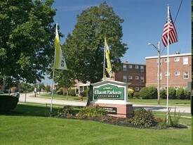 Ellacott Parkway Apartments