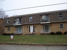 371 Kendall Ave Campbell OH Apartments
