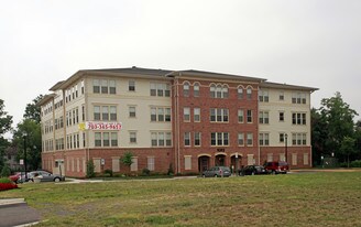 The Courts at Historic Manassas Apartamentos