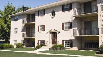 Dunhill Village Apartments