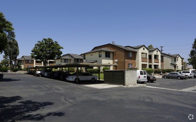Lincoln Park Apartments