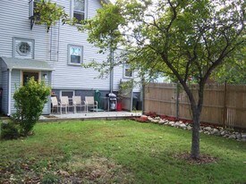 71 Pidge Ave Pawtucket RI Apartments