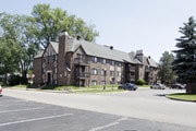 Candlewyck Apartments