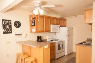 Casa Blanca Apartments