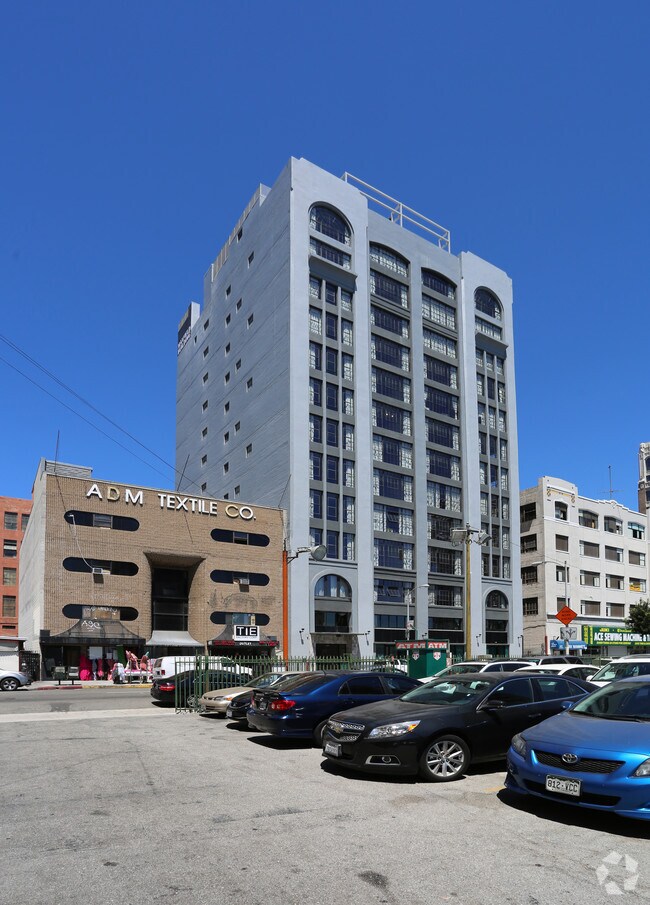Maxfield Lofts Apartments