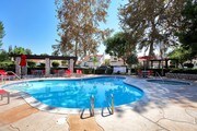 Del Flora Apartments