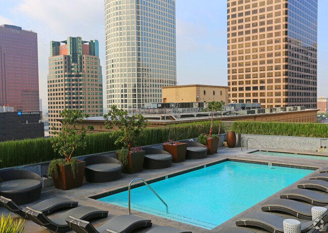 Roosevelt Lofts Apartments