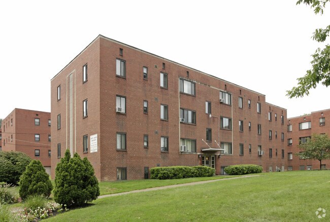 Eden Roc Rentals Glenshaw, PA