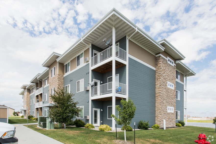 Brandt Place Apartments I, II, III Rentals Fargo, ND