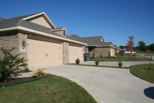 Fayetteville Duplexes Apartments