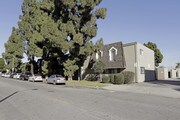 5560 Ackerfield Apartments