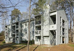 Emerald Forest Apartments